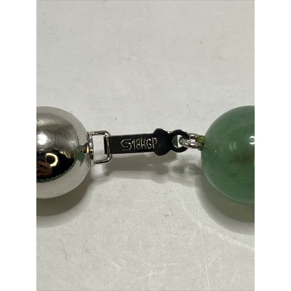 Stunning Sterling Silver And Jade Beaded Hand-knotted Necklace - Picture 8 of 9